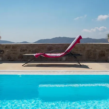 Pearl Of Lia Summer Breeze House